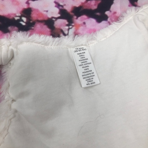 🌸 Faux Fur White Vest with Black Bows size 12 m - Picture 5 of 5